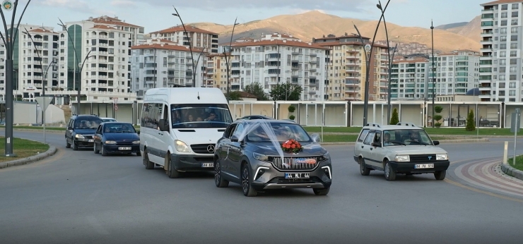 Başkan Gürkan’ın Makam Aracı Togg Gelin Arabası Oldu