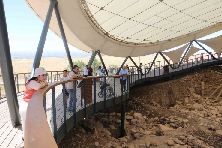 Bayramda Göbeklitepe’ye Ziyaretçi Akını