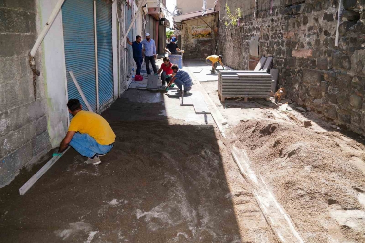 Diyarbakır’da Sokaklar Yenileniyor