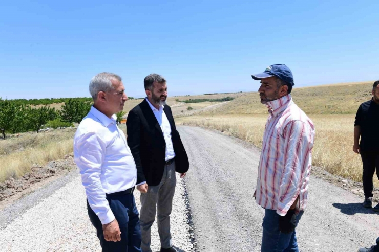 Yeşilyurt Belediyesi, Kırsal Bölgelerin Ulaşım Ağını Akıcı Ve Konforlu Hale Getiriyor