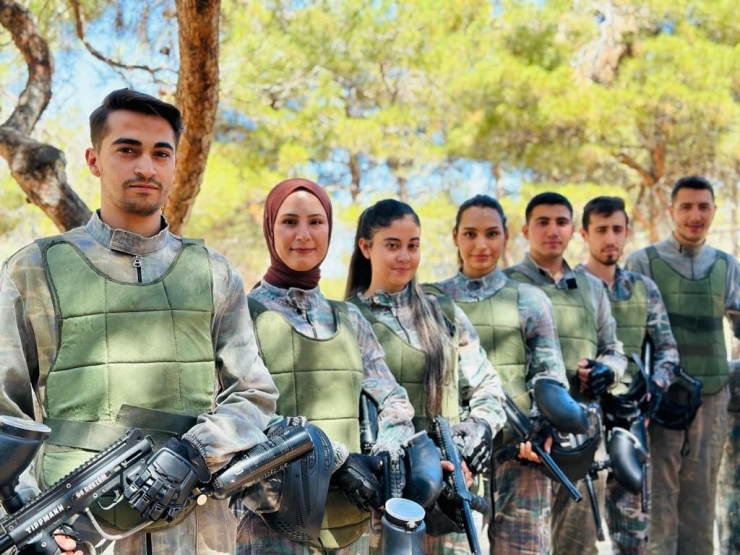Yaz Kampları Binlerce Genci Misafir Ediyor