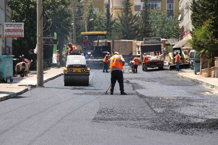 Haliliye’de Sıcak Asfaltla Yolllar Daha Konforlu