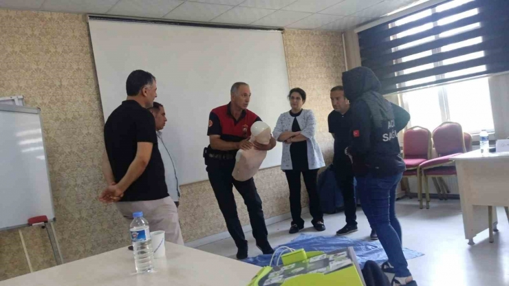 Şanlıurfa’da Belediye Personellerine İlk Yardım Eğitimi