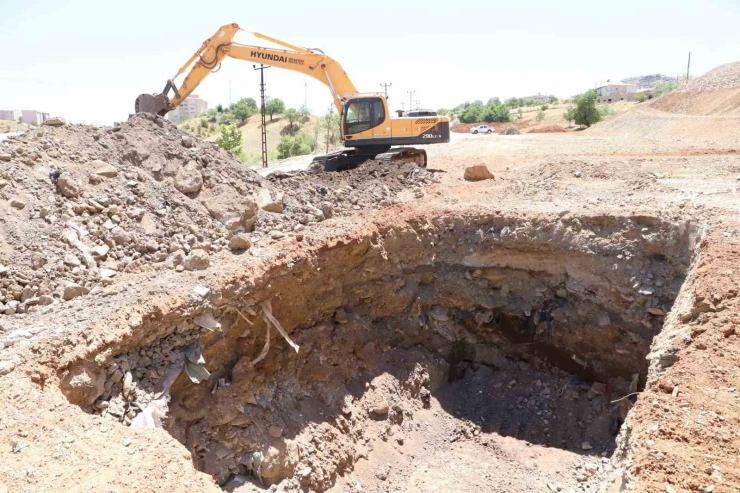 Çüngüş Millet Bahçesi’nin Yapımına Başlandı