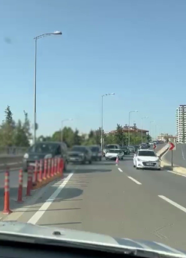 Gaziantep’te Şerit İhlali Yapan 14 Sürücüye Ceza