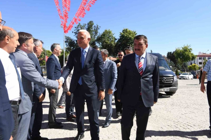 Bakan Ersoy’a Malatya’da Fahri Hemşehrilik Beratı Verildi