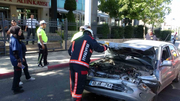 Depremde Hasar Alan Valilik Binası Yıkılıyor