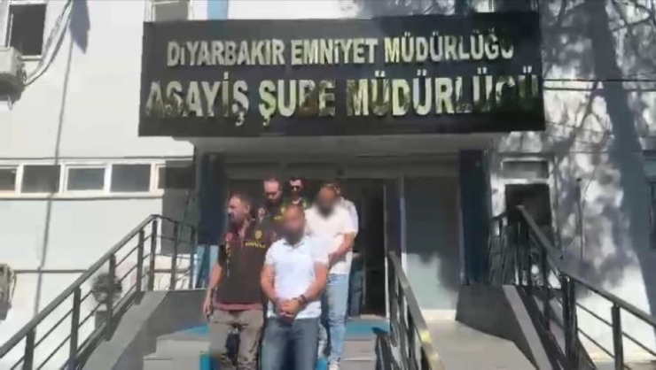 Hırsızlık Ve Kapkaç Şüphelisi 15 Kişi Eş Zamanlı Operasyonla Yakalandı