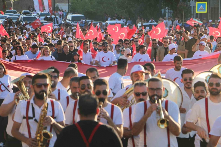 Diyarbakır’da 15 Temmuz Demokrasi Ve Milli Birlik Günü Etkinlikleri Düzenlendi