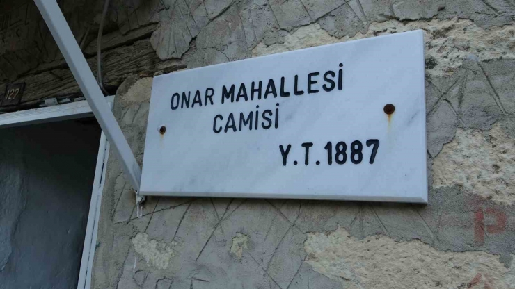 136 Yıllık Cami Zamana Direniyor