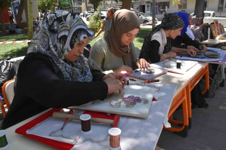 Siverek’te Çivi Tel Sanatı Sergisi