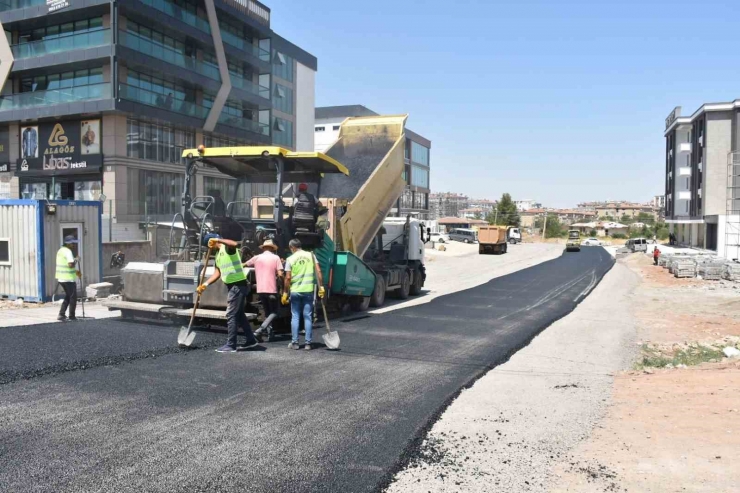 Bağlar Belediyesi Yol Ve Asfalt Çalışmalarını Sürdürüyor