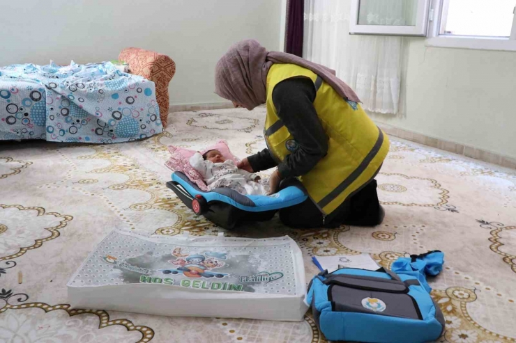 Şanlıurfa’da Yeni Doğan Bebeklerin İlk Hediyeleri Belediyeden