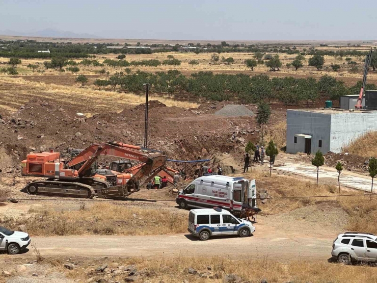 Kazıda Göçük Altında Kalan İşçi Yaralı Olarak Kurtarıldı