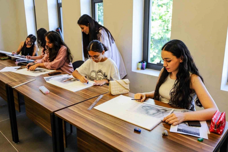 Şsm’deki Resim Kursu Yoğun İlgi Görüyor