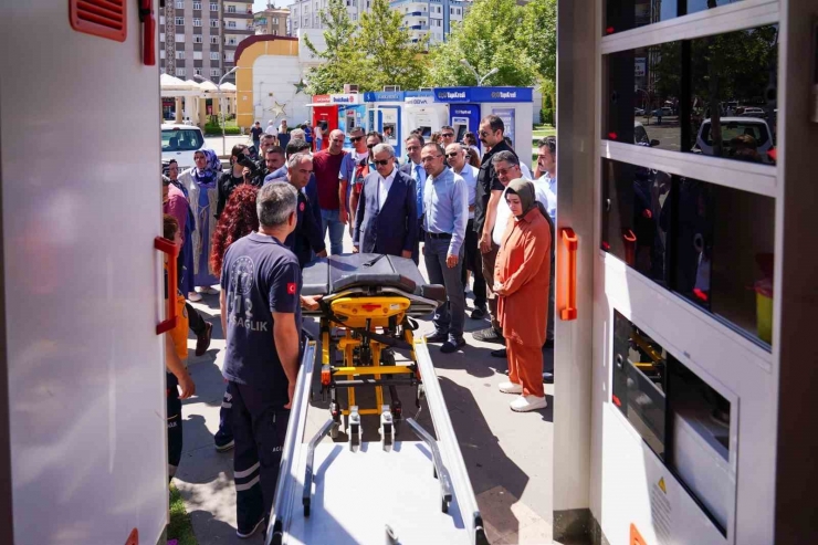 Diyarbakır’da Ketem’e Hibe Edilen Mobil Mamografi Aracı 17 İlçede Hizmet Verecek