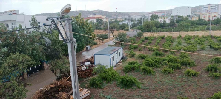 Sıcaktan Kavrulan Diyarbakır’ın Dicle İlçesinde Kısa Süreli Yağış Etkili Oldu