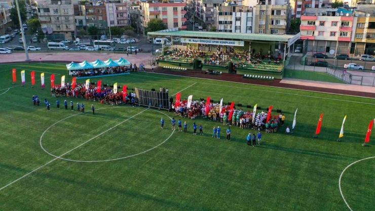 Hayri Özkeçeci, Yeşil Sahada Anıldı