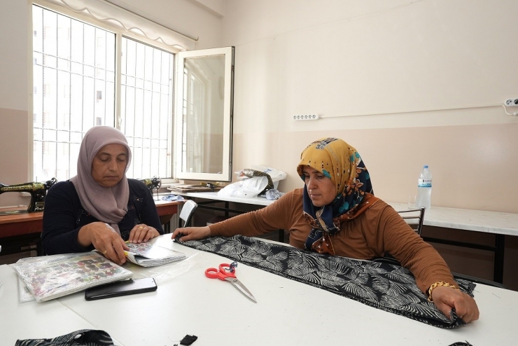 Şehitkamilli Kadınlardan Giyim Kursuna Yoğun Talep