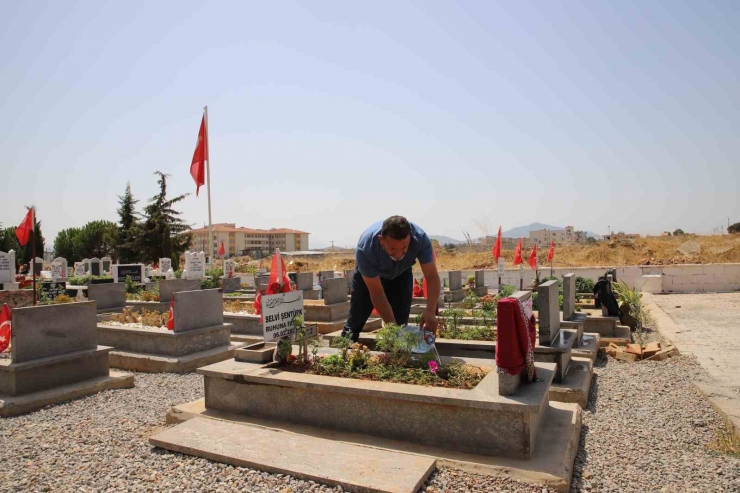 Deprem Bölgesinde Acılar Hala Taze