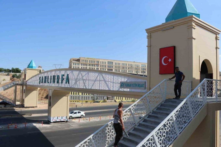 Şanlıurfa’da Okullar Bölgesine Modern Üst Geçit Kazandırıldı