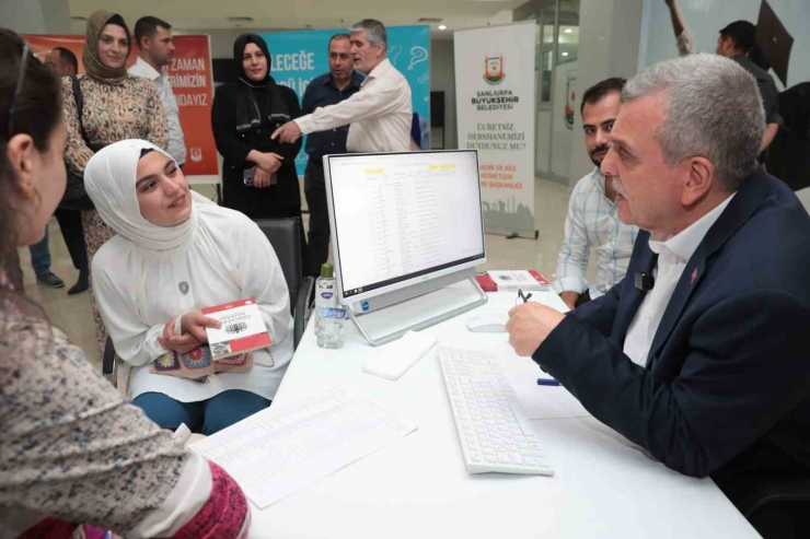 Öğrencilere Ücretsiz Tercih Danışmanlığı Hizmeti