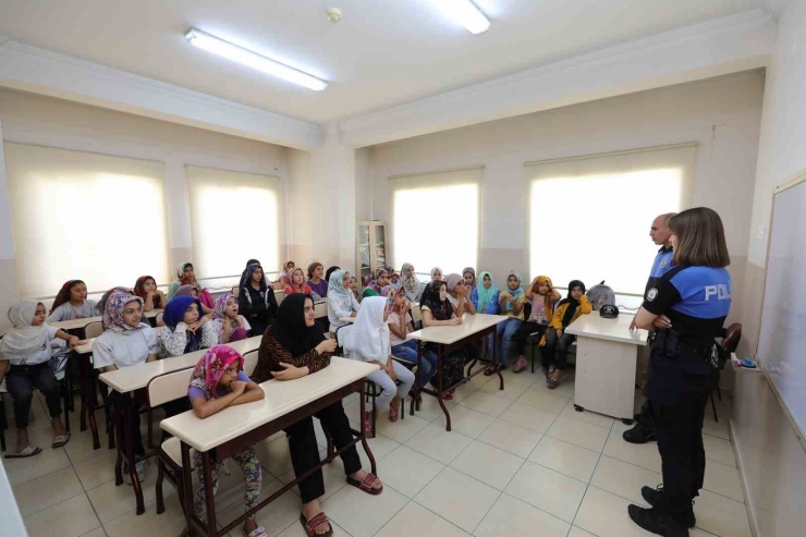 Çocuklar Şehitkamil’in Sosyal Tesislerinde Eğitiliyor