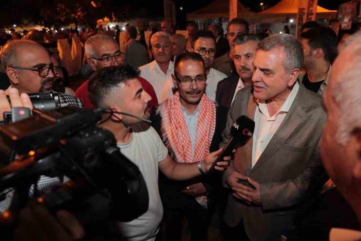 Gaziantep’te Hemşehriler Derneği Festivalinde Şanlıurfa Standına Yoğun İlgi