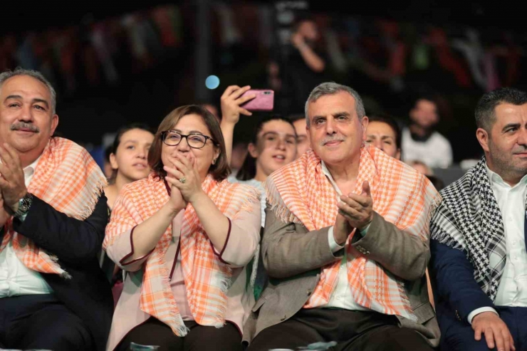 Gaziantep’te Hemşehriler Derneği Festivalinde Şanlıurfa Standına Yoğun İlgi