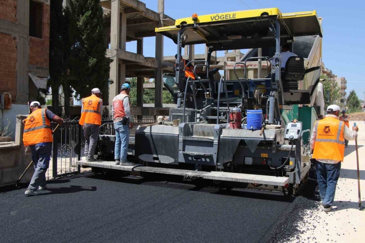 Haliliye’de Sıcak Asfalt Çalışmaları Devam Ediyor