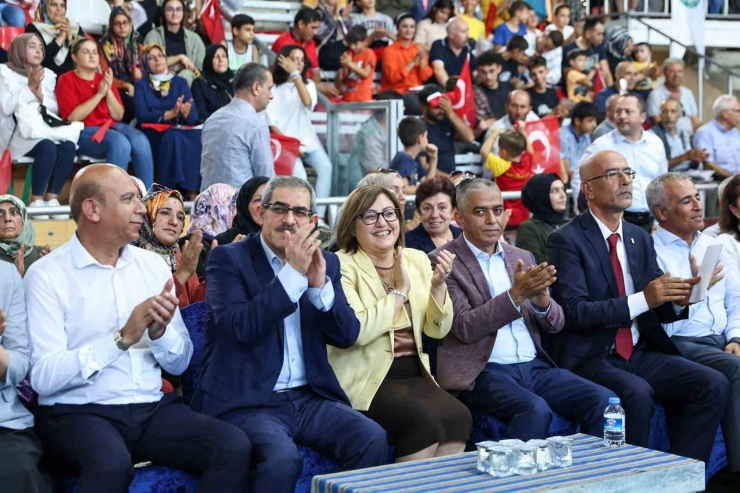Nizip’te Bulunan Bakkallara Sepetli Bisiklet Desteği