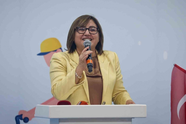 Nizip’te Bulunan Bakkallara Sepetli Bisiklet Desteği