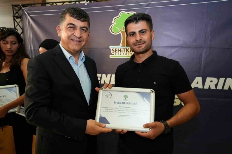 Gençlerin Hayali, Bir Sonraki Kareyi Üniformalı Çektirmek