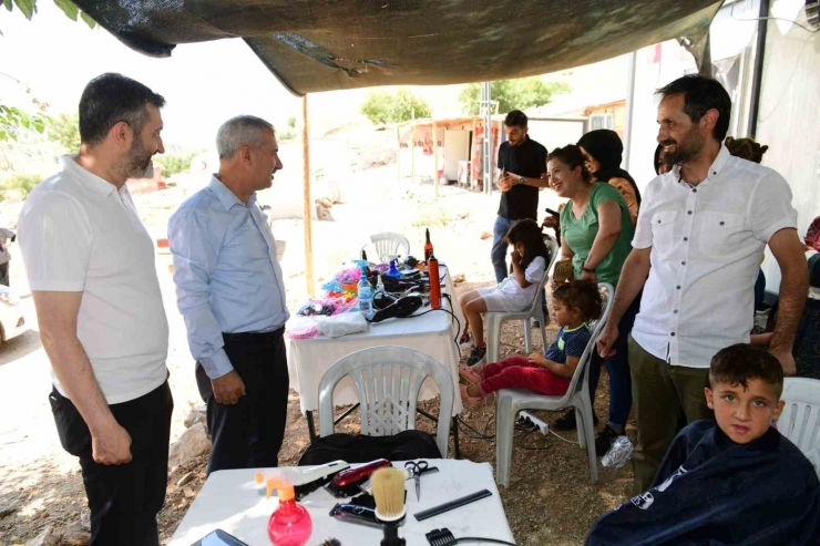 “iyilik Makası” Projesi Depremzede Çocuklara Umut Aşılıyor