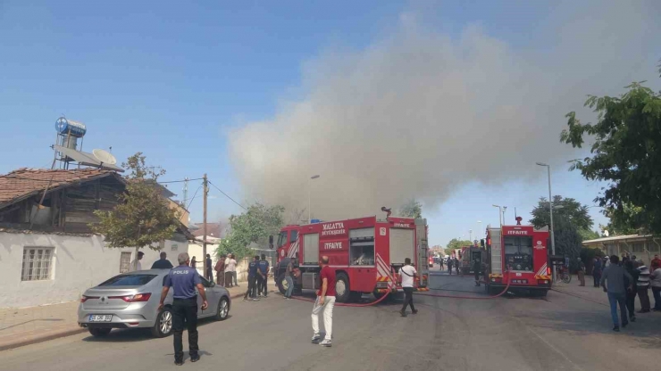 Malatya’da Korkutan Yangın