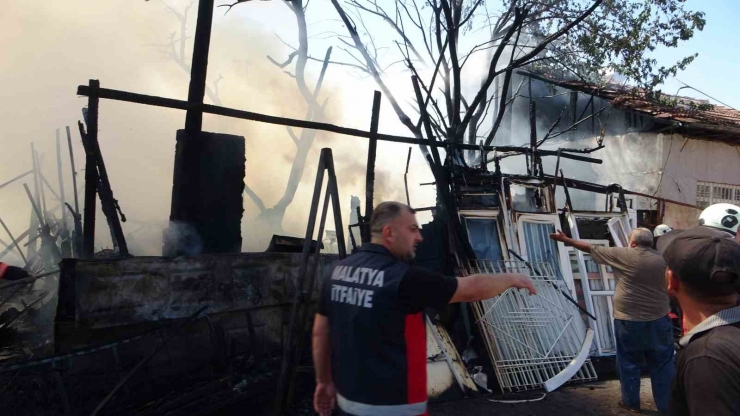 Malatya’da Korkutan Yangın