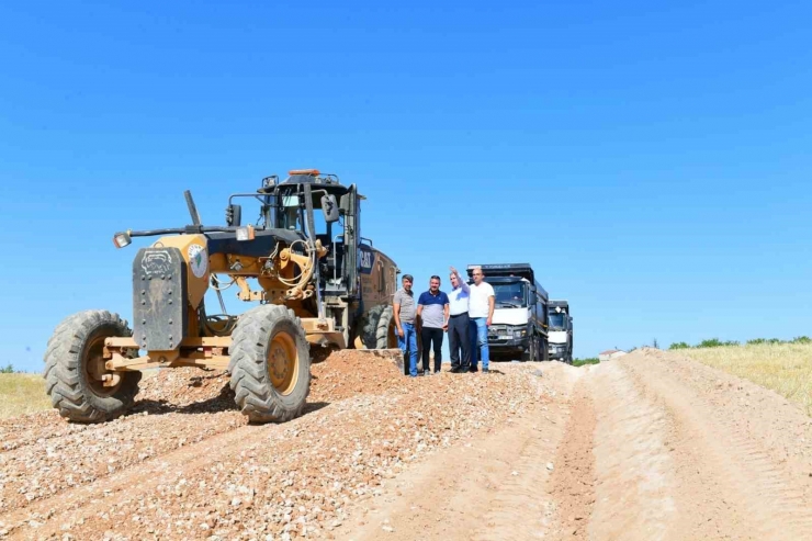 Yeşilyurt’un Merkez Ve Kırsal Bölgelerinin Ulaşım Ağı Konforlu Hale Geliyor