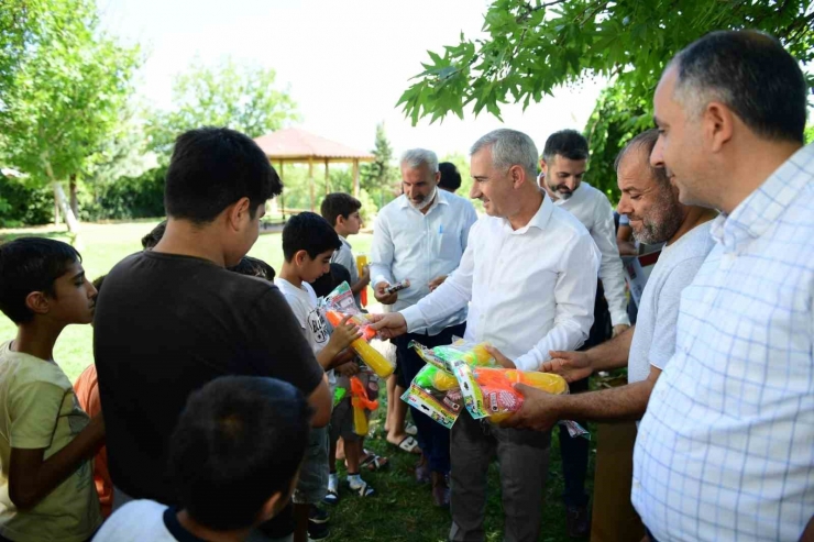 Topsöğüt’lü Çocuklar ‘iyilik Makası’ Etkinliğinde Keyifli Anlar Yaşadılar