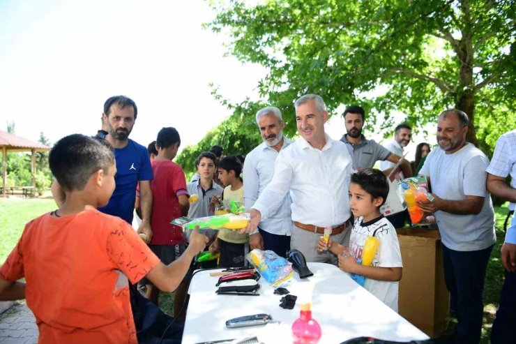 Topsöğüt’lü Çocuklar ‘iyilik Makası’ Etkinliğinde Keyifli Anlar Yaşadılar