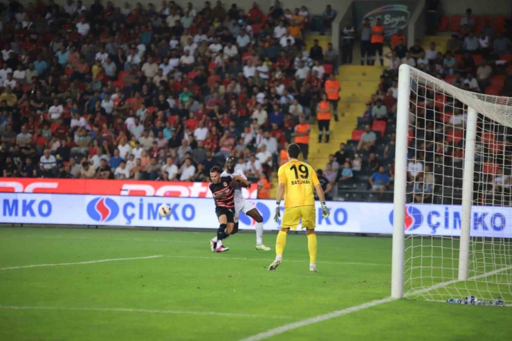 Trendyol Süper Lig: Gaziantep Fk: 0 - Sivasspor: 2 (ilk Yarı)