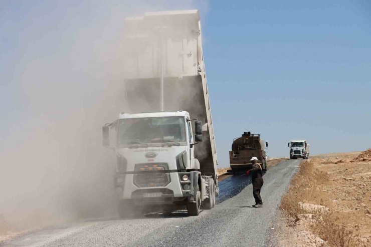 Kırsal Yollar Büyükşehir İle Asfaltla Buluşuyor