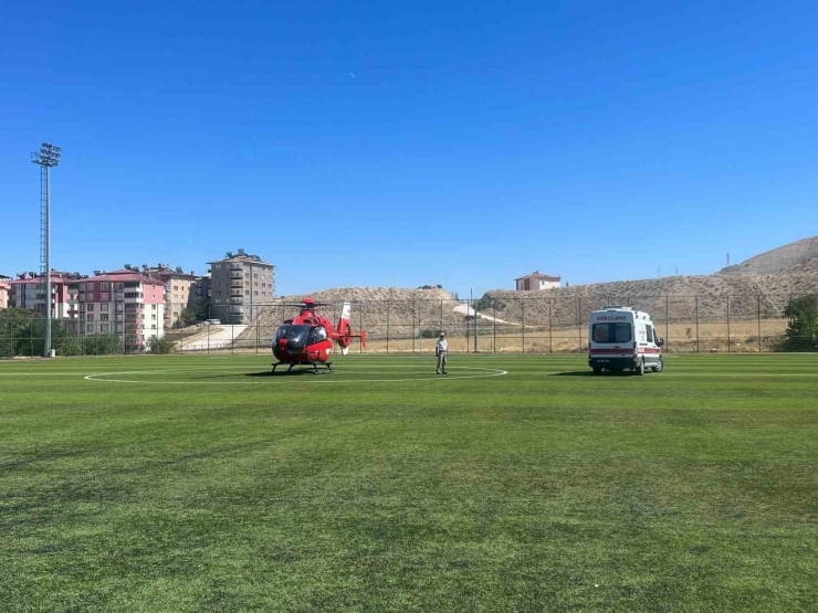 Hava Ambulansı İki Kalp Hastası İçin Havalandı