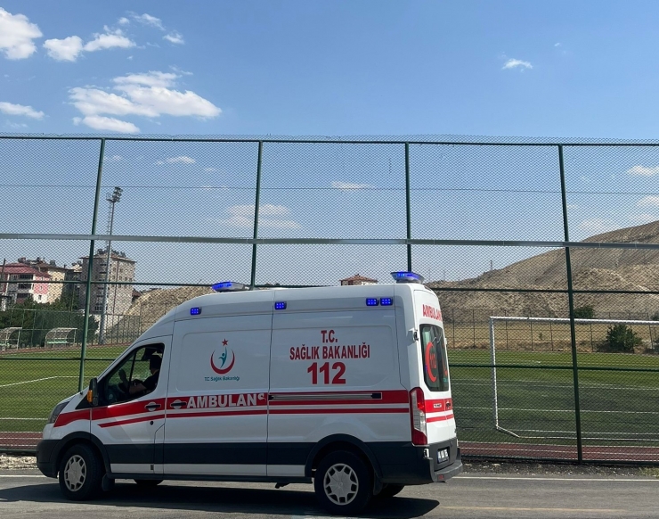 Hava Ambulansı İki Kalp Hastası İçin Havalandı