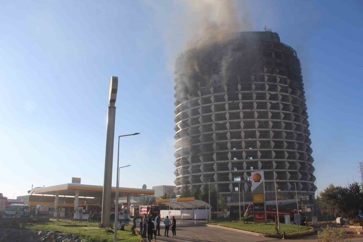 Gaziantep’teki Otel Yangını 5 Saatte Kontrol Altına Alındı