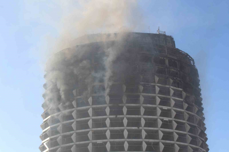 Gaziantep’teki Otel Yangını 5 Saatte Kontrol Altına Alındı