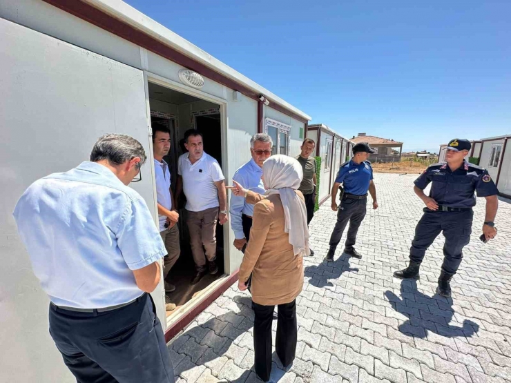 Yazıhan’da Geçici Konteyner Kent Tamamlandı