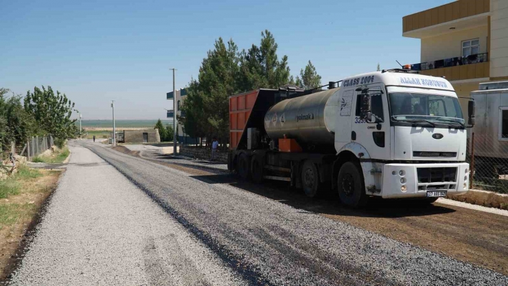 Kırsal Mahallelerden Sathi Kaplama Asfalt Çalışmaları Sürüyor