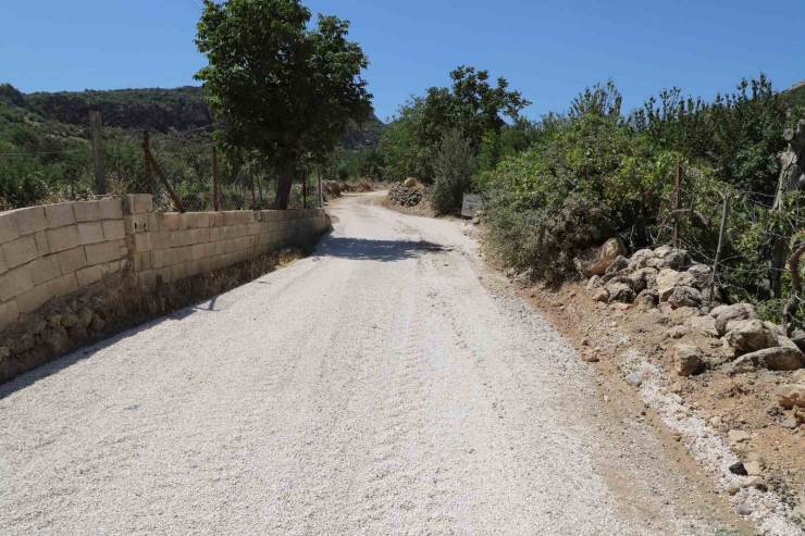 Cerityeniyapan’da, Tüm Yollar Kilitli Parke Taşıyla Döşenecek