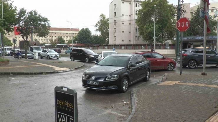 Gaziantep’te Kavurucu Sıcaklara Kısa Süreli Yağmur Molası