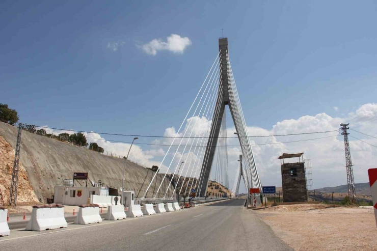 Nissibi Köprüsü’nden Deprem Sonrası 400 Bin Araç Geçti